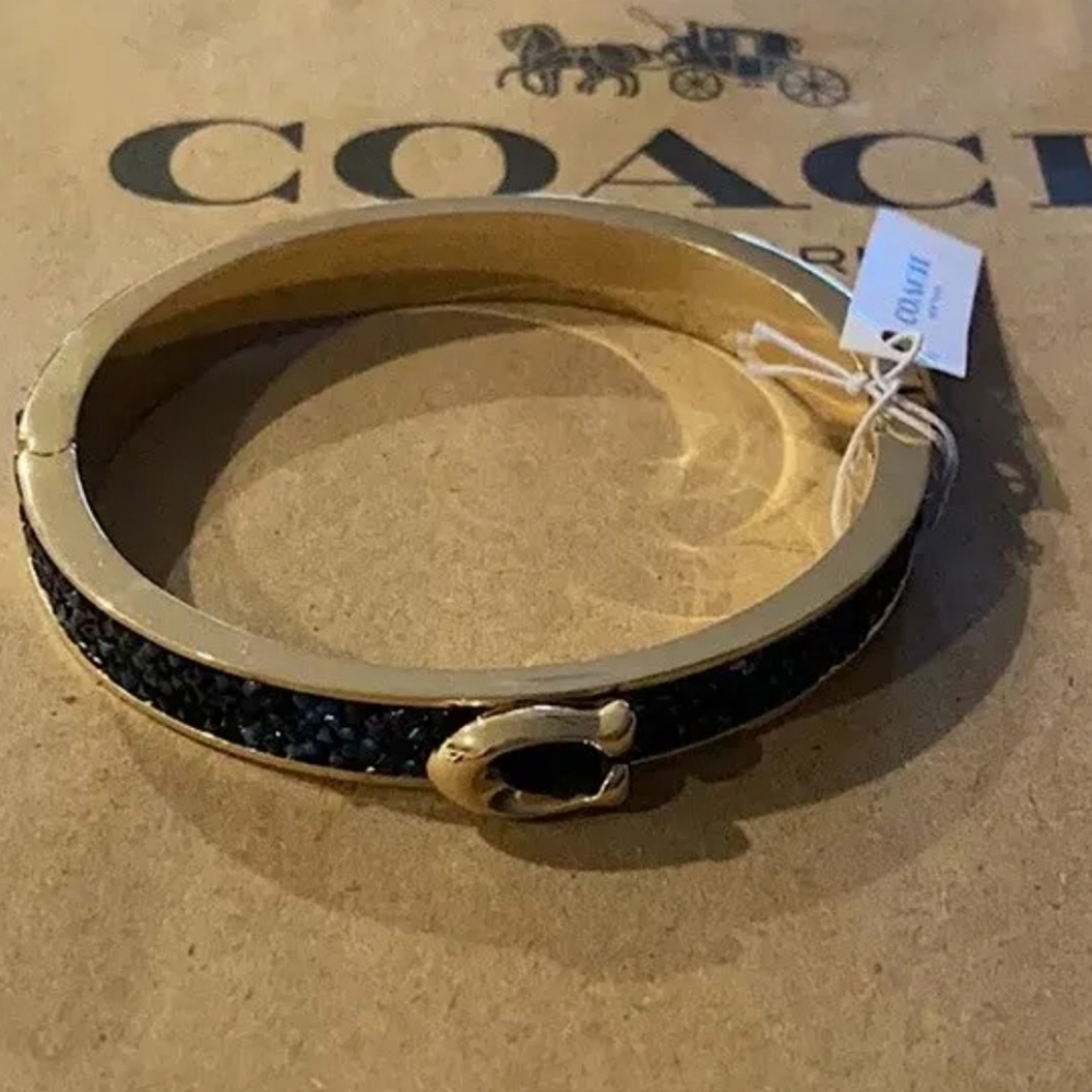 NEW COACH C Logo Hinged Bangle Bracelet Yellow Gold S/ Steel & Black Sprinkle - Picture 2 of 7
